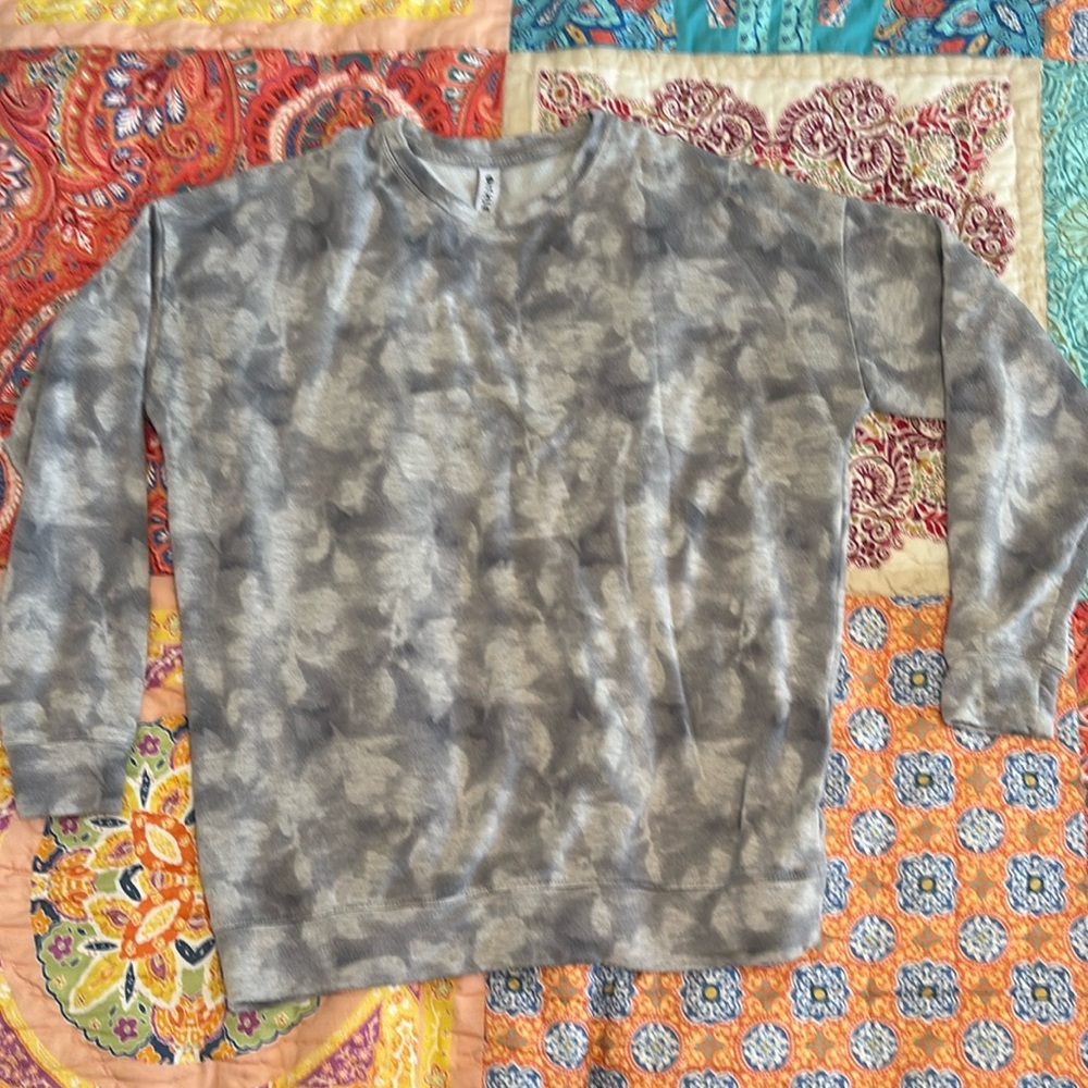 ATHLETA Farallon Print Sweatshirt in grey Tie Dye. Great condition.